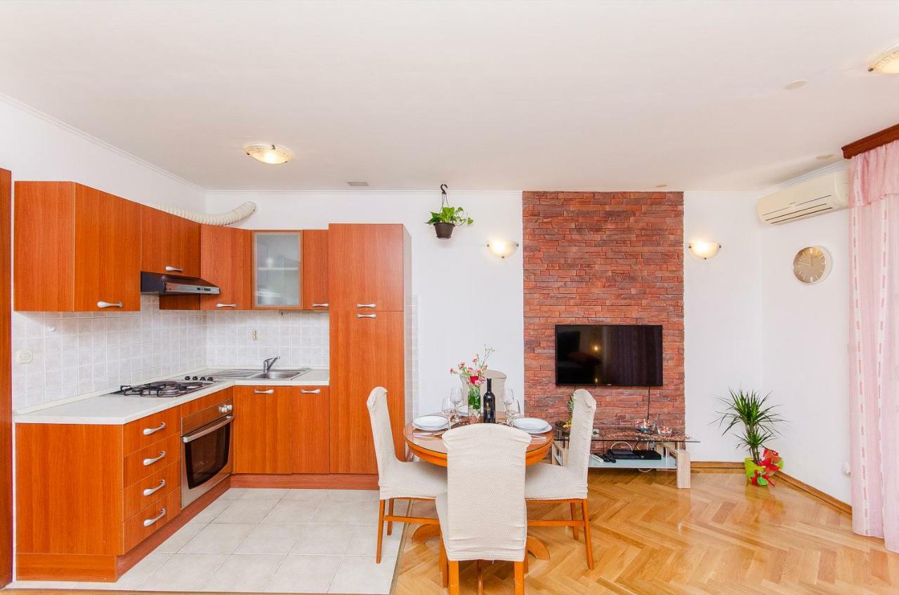 Apartment Lucija Сплит Экстерьер фото